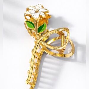 White Lily Flower Claw Clip